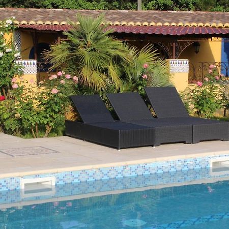 Gites Maisons De Vacances Domaine La Chamade Карпантра Экстерьер фото