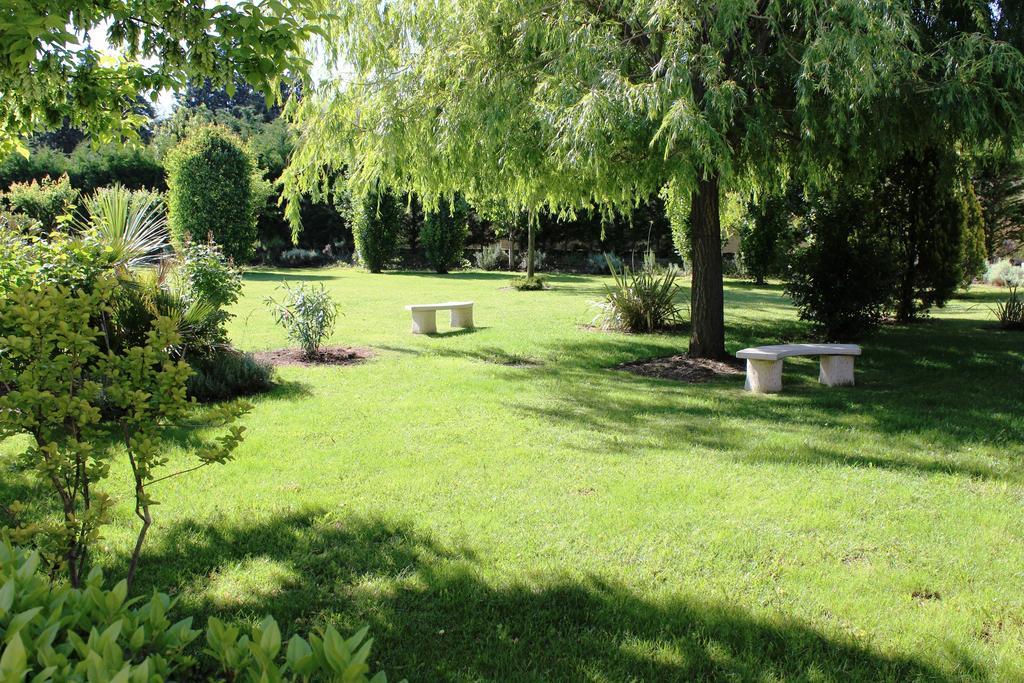Gites Maisons De Vacances Domaine La Chamade Карпантра Экстерьер фото